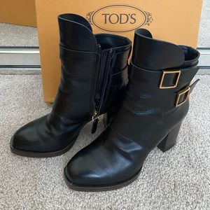 Tod’s woman black boot size 5